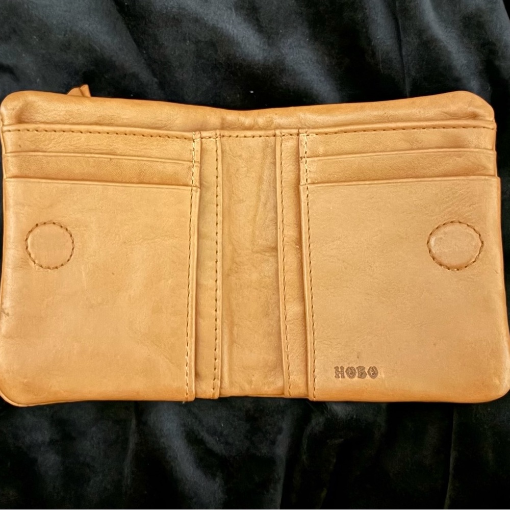 HOBO Small Lumen Cognac Leather Card wallet with Brass Zip - Picture 2 of 4